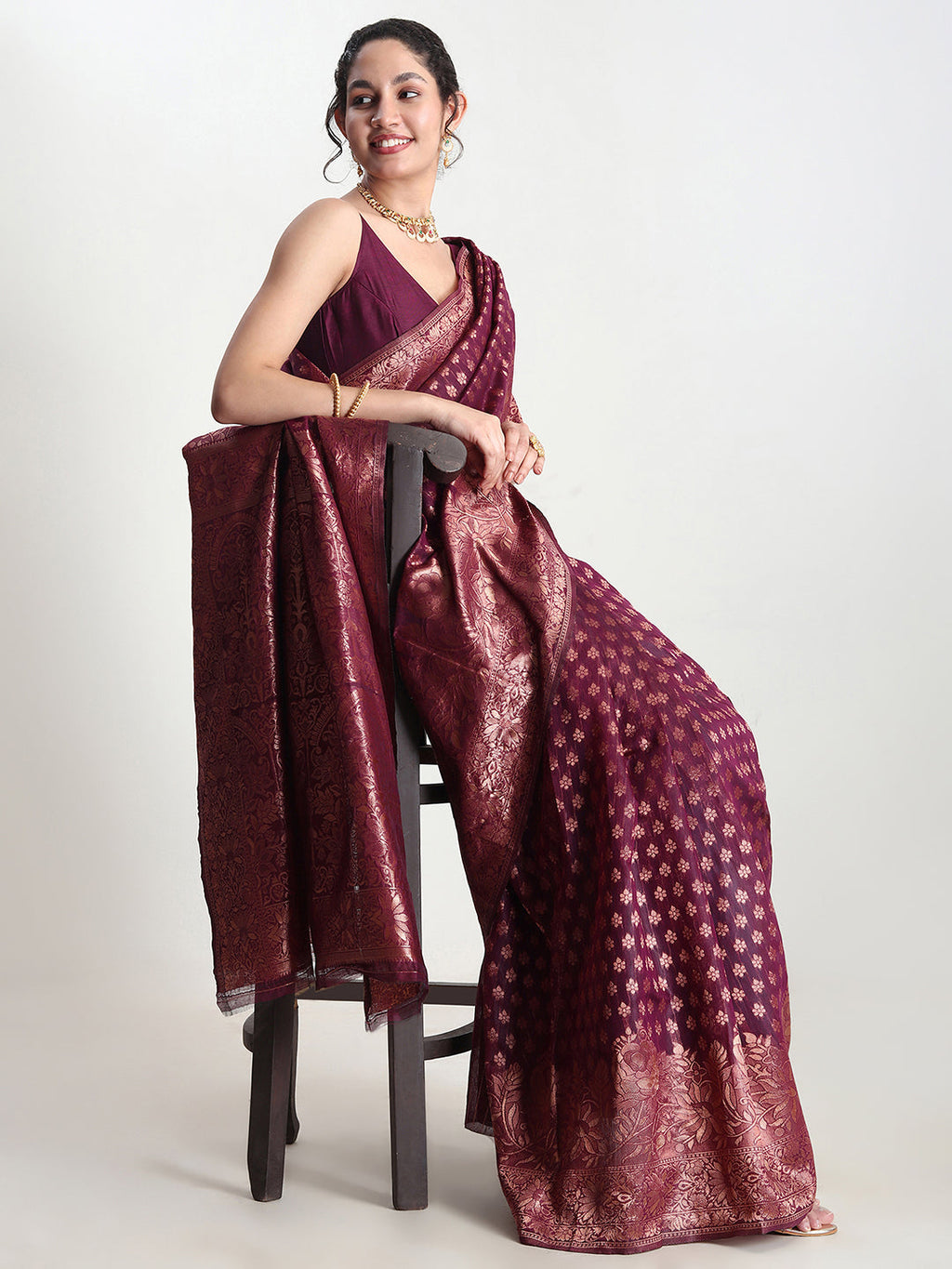 Janasya Purple Silk Blend Floral Jacquard Saree - Distacart