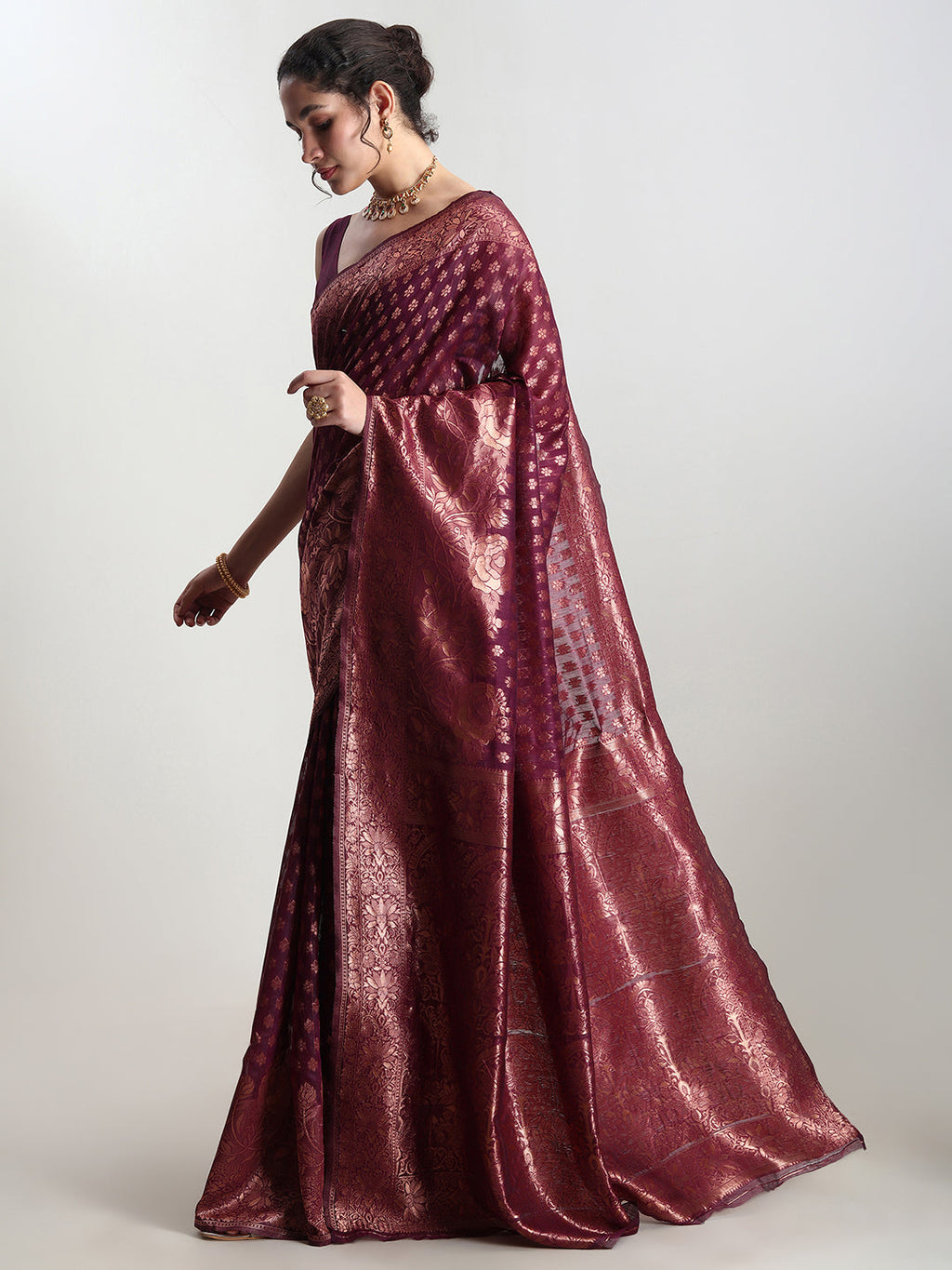 Janasya Purple Silk Blend Floral Jacquard Saree - Distacart