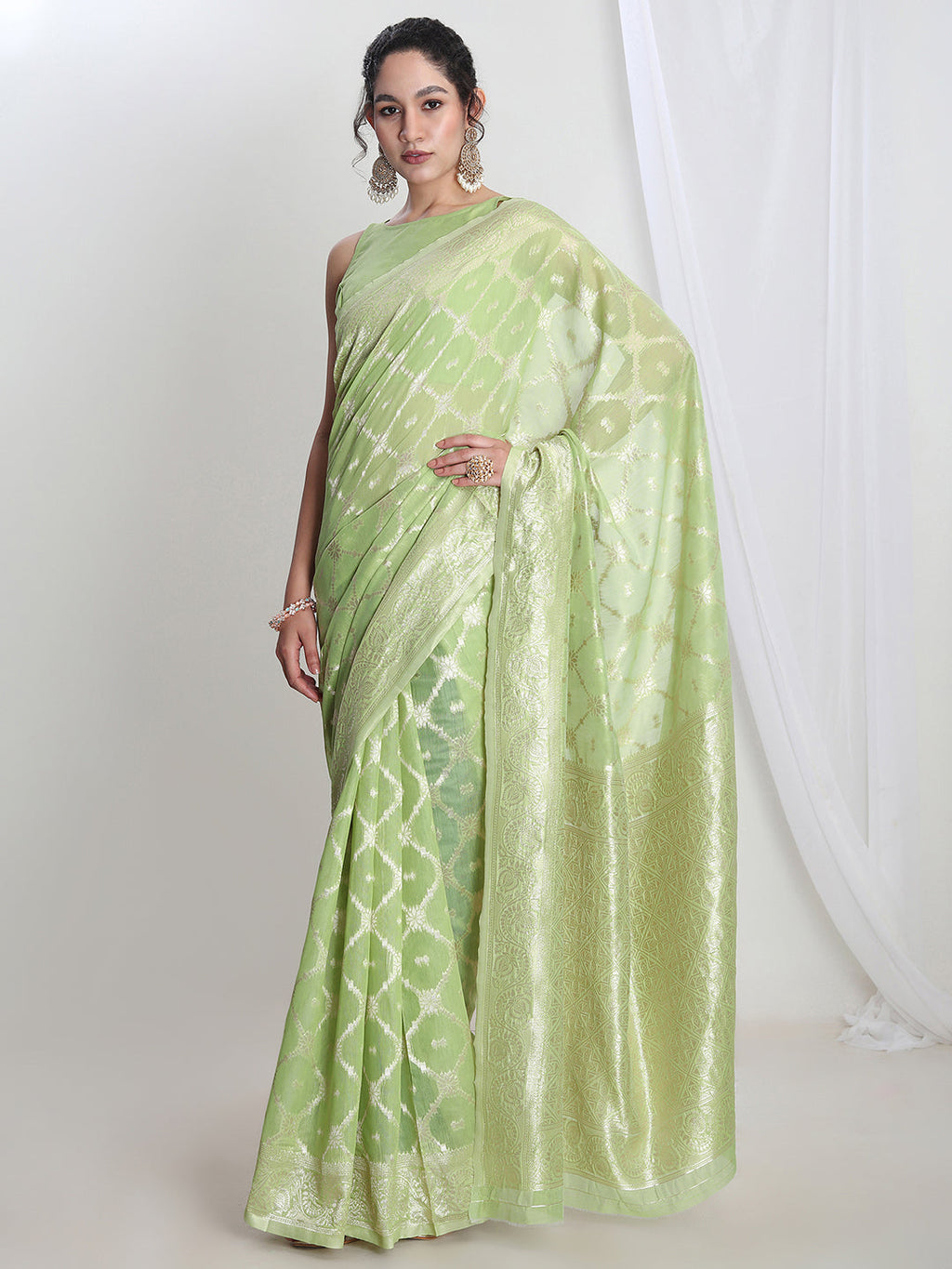 Janasya Light Green Silk Blend Geometric Jacquard Saree - Distacart