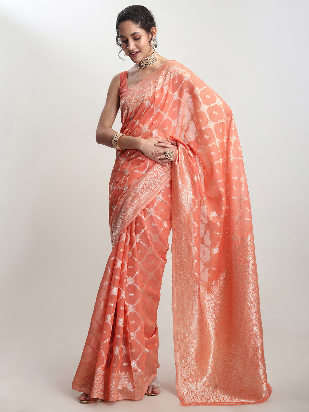 Janasya Peach Silk Blend Geometric Jacquard Saree - Distacart