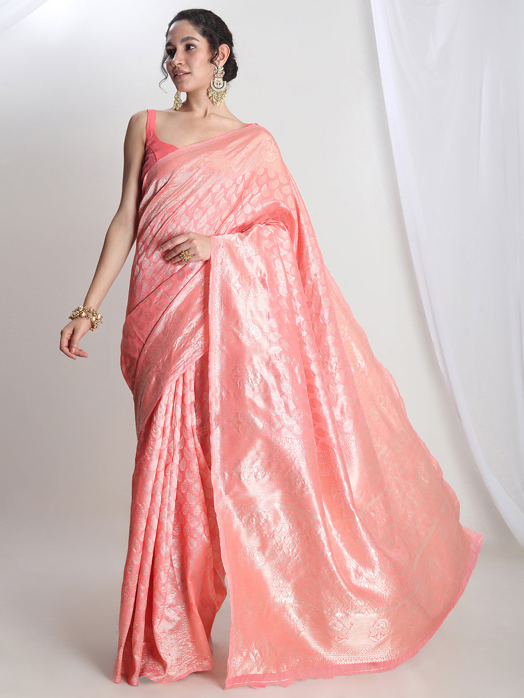 Janasya Peach Silk Blend Leaf Motifs Jacquard Saree - Distacart