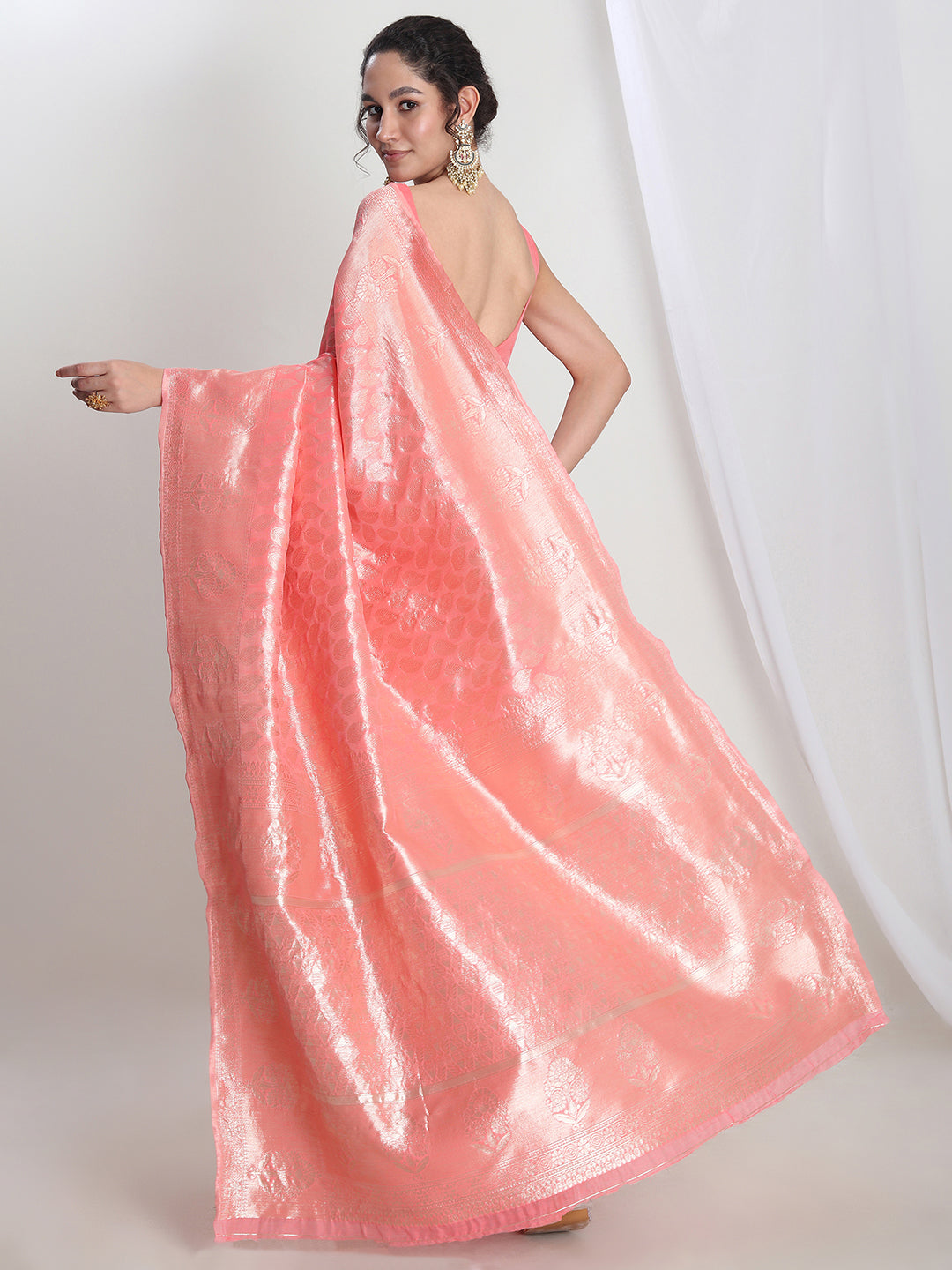 Janasya Peach Silk Blend Leaf Motifs Jacquard Saree - Distacart