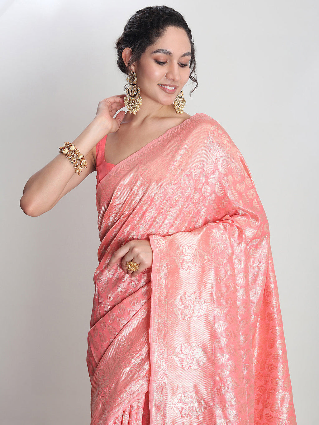 Janasya Peach Silk Blend Leaf Motifs Jacquard Saree - Distacart