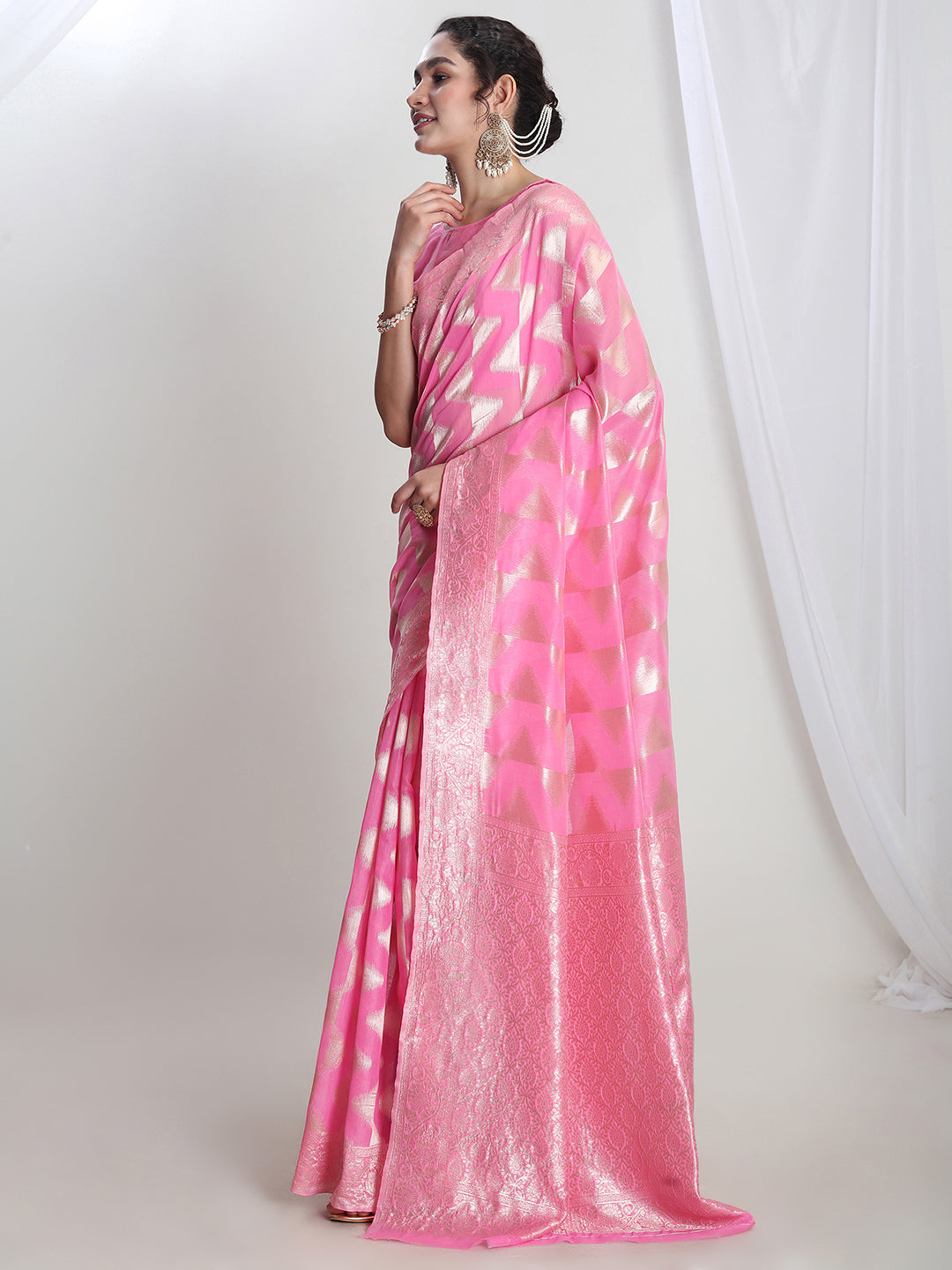 Janasya Pink Silk Blend Geometric Jacquard Saree - Distacart