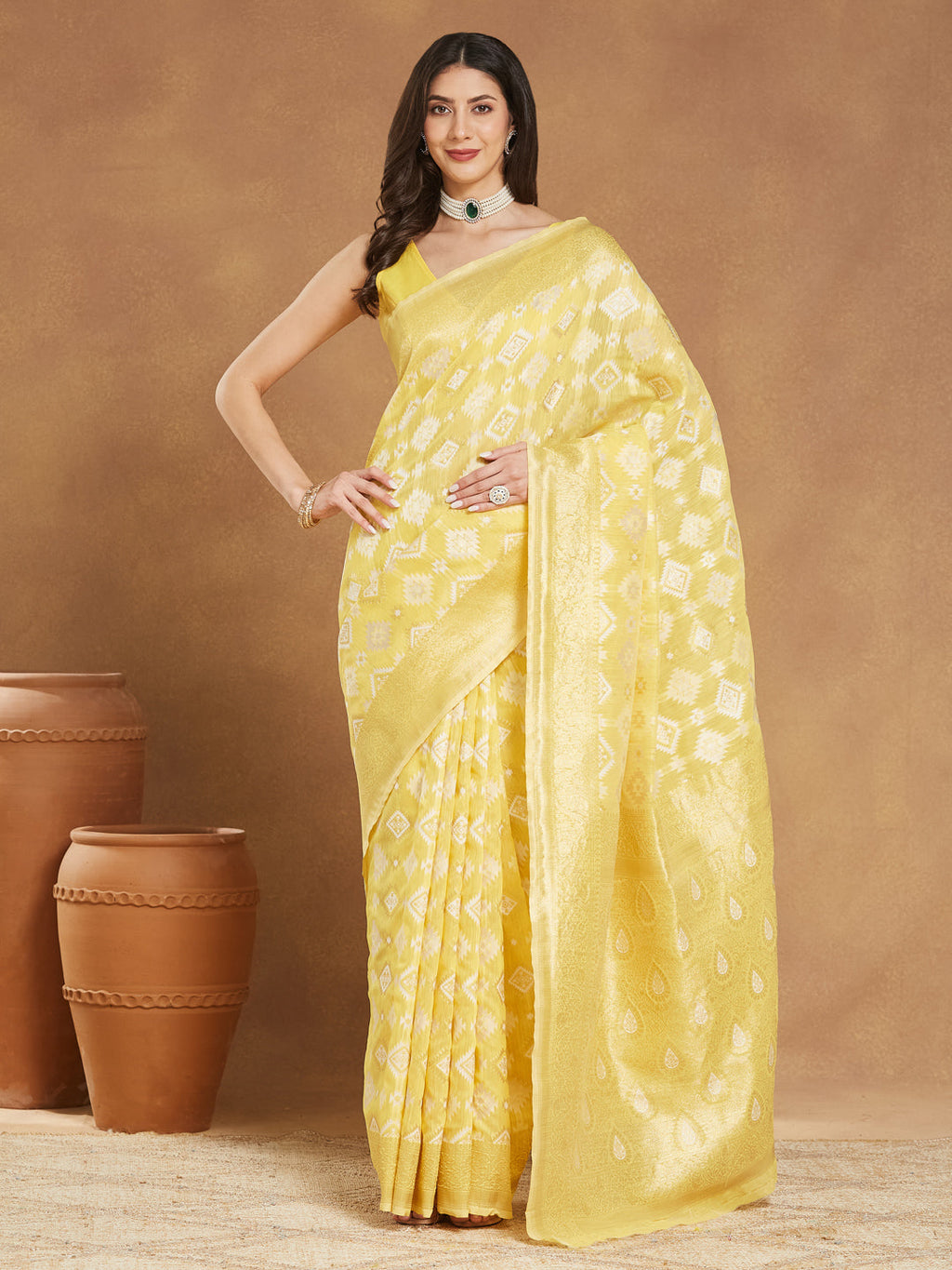 Janasya Yellow Silk Blend Geometric Jacquard Saree - Distacart