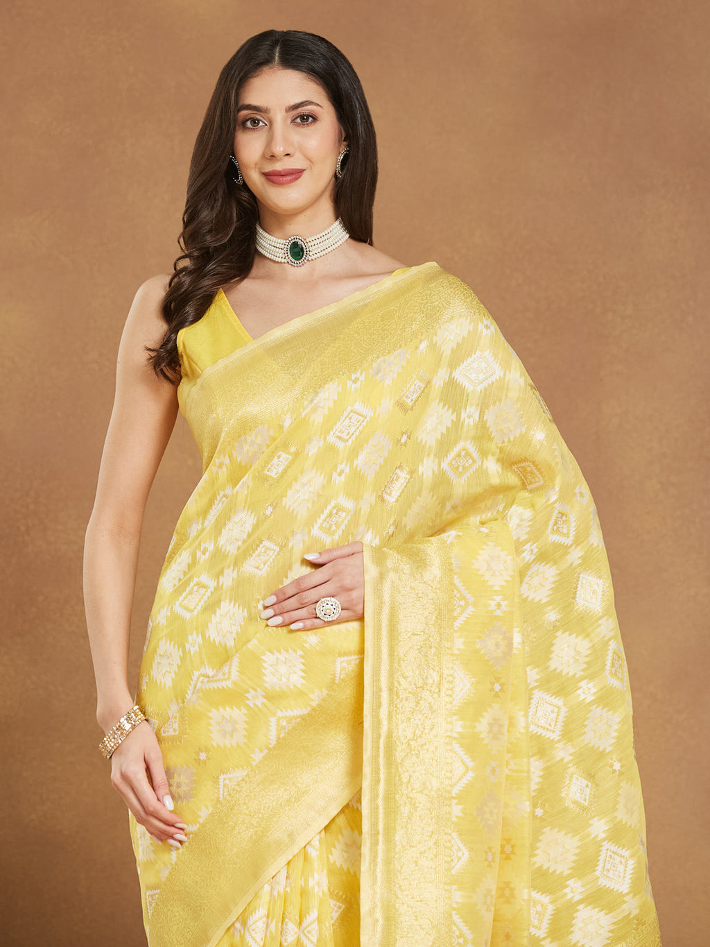 Janasya Yellow Silk Blend Geometric Jacquard Saree - Distacart