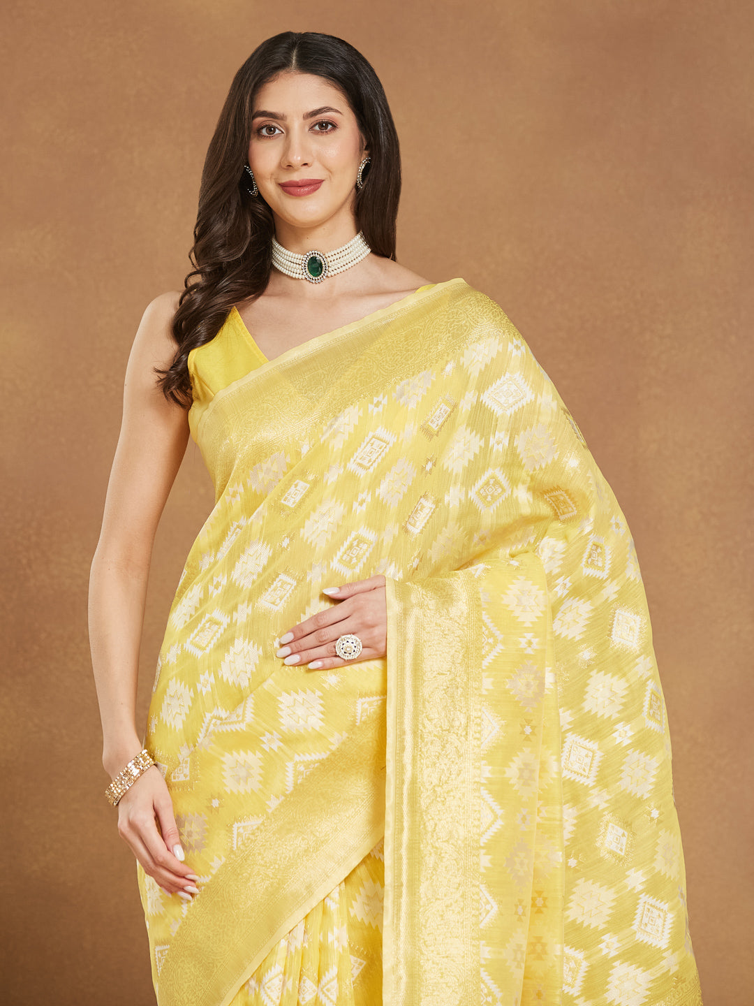 Janasya Yellow Silk Blend Geometric Jacquard Saree - Distacart