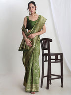 Janasya Green Silk Blend Floral Jacquard Saree - Distacart