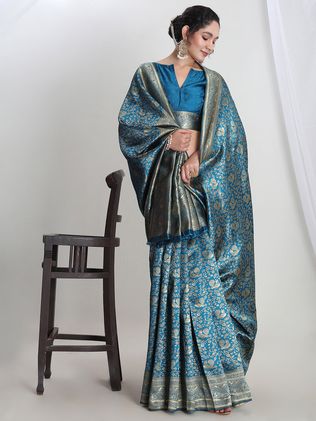 Janasya Teal Blue Silk Blend Floral Jacquard Saree - Distacart