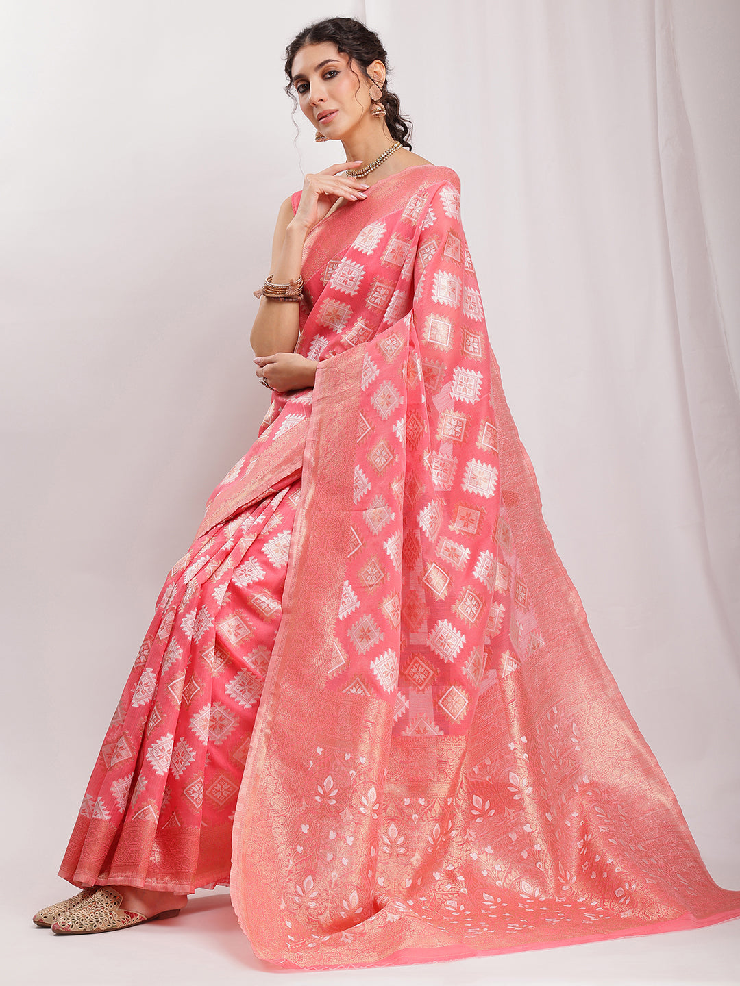 Janasya Navy Blue Silk Blend Geometric Jacquard Saree - Distacart