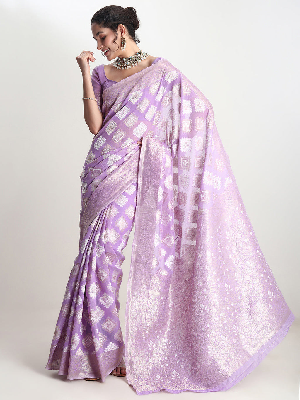Janasya Lavender Silk Blend Geometric Jacquard Saree - Distacart