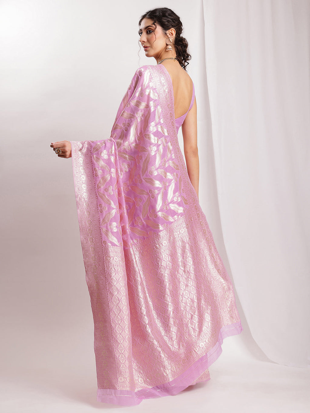 Janasya Lavender Silk Blend Floral Jacquard Saree - Distacart