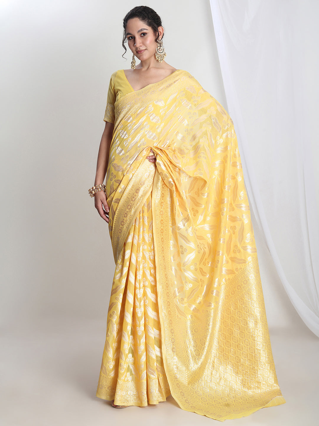 Janasya Yellow Silk Blend Floral Jacquard Saree - Distacart
