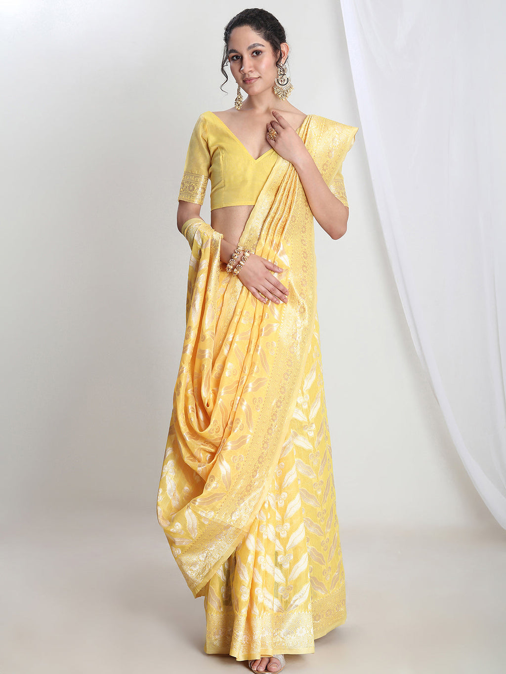 Janasya Yellow Silk Blend Floral Jacquard Saree - Distacart