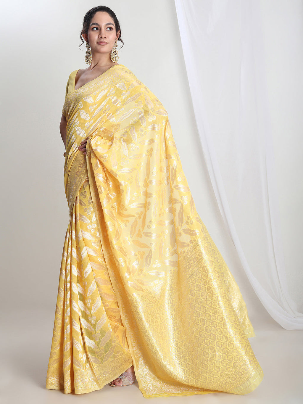 Janasya Yellow Silk Blend Floral Jacquard Saree - Distacart