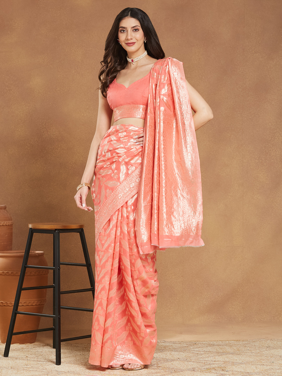 Janasya Peach Silk Blend Floral Jacquard Saree - Distacart