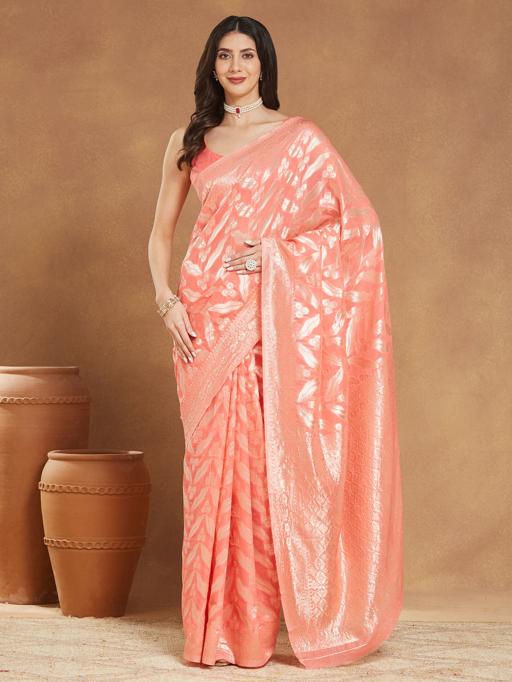 Janasya Peach Silk Blend Floral Jacquard Saree - Distacart