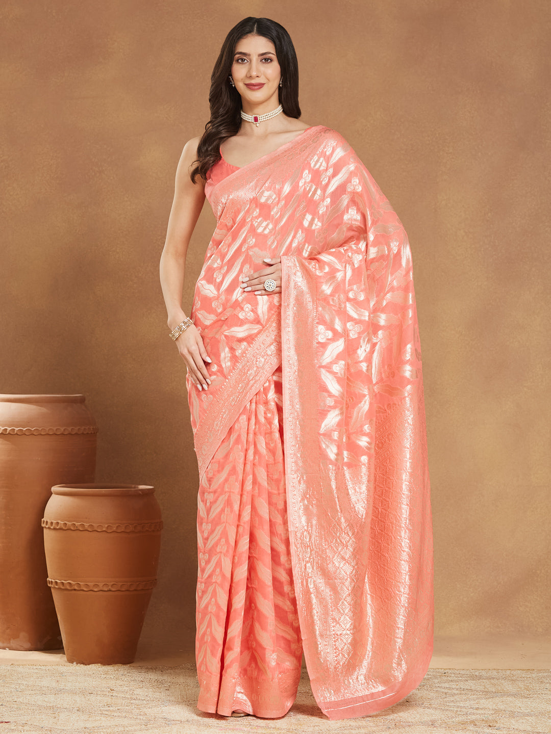Janasya Peach Silk Blend Floral Jacquard Saree - Distacart