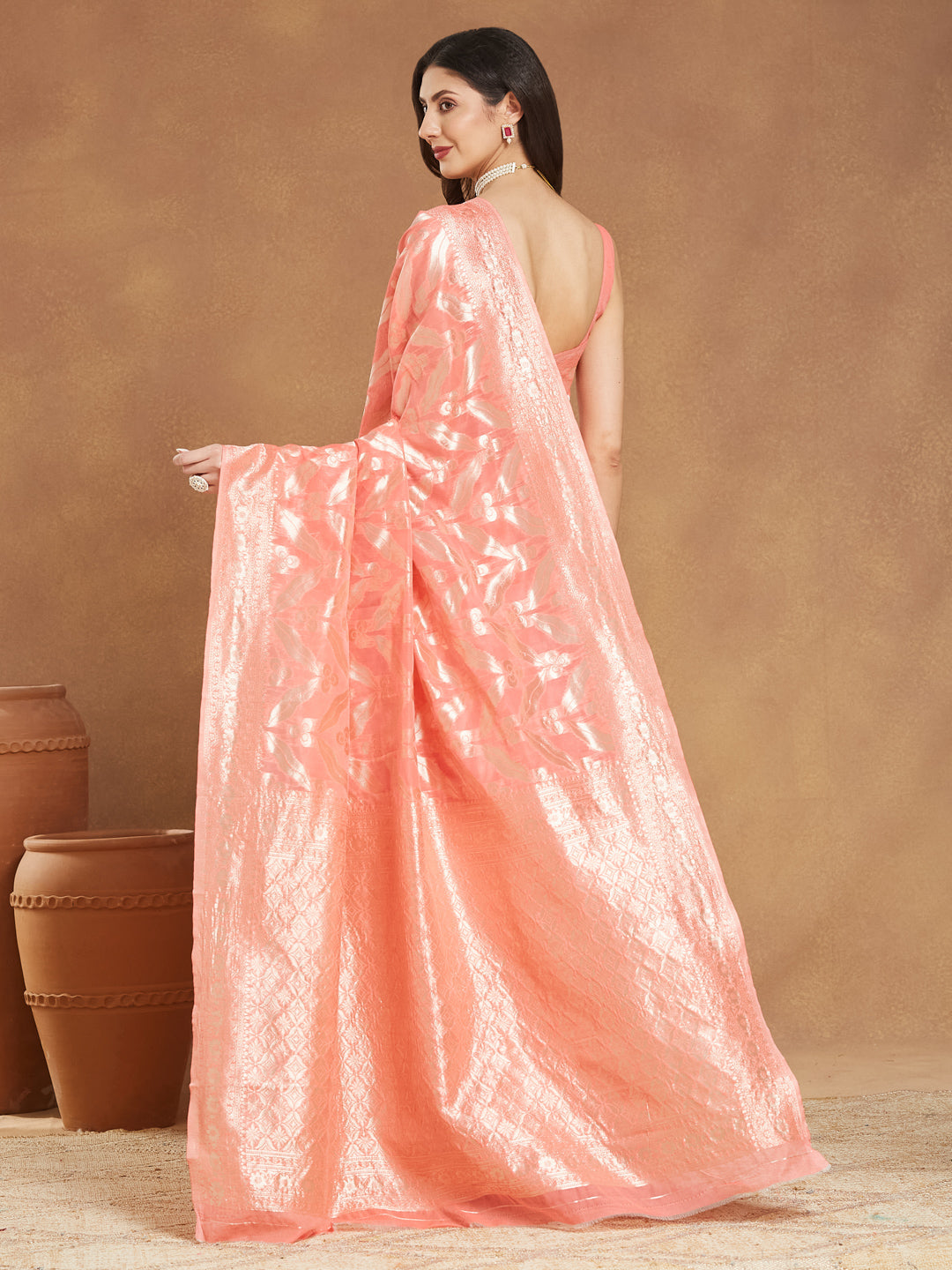 Janasya Peach Silk Blend Floral Jacquard Saree - Distacart