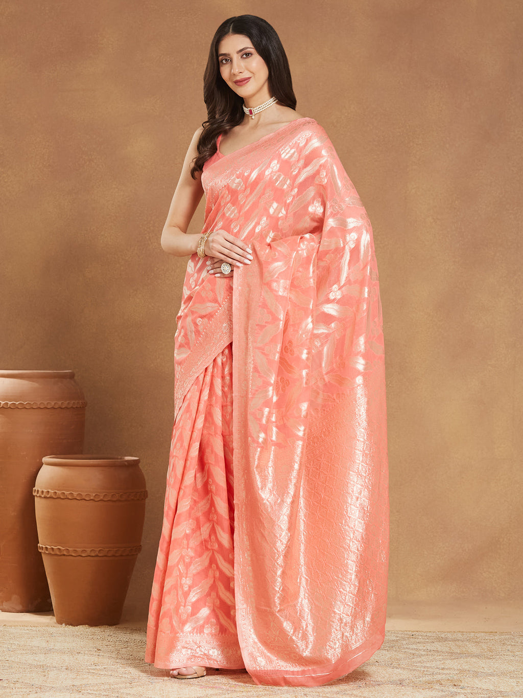 Janasya Peach Silk Blend Floral Jacquard Saree - Distacart