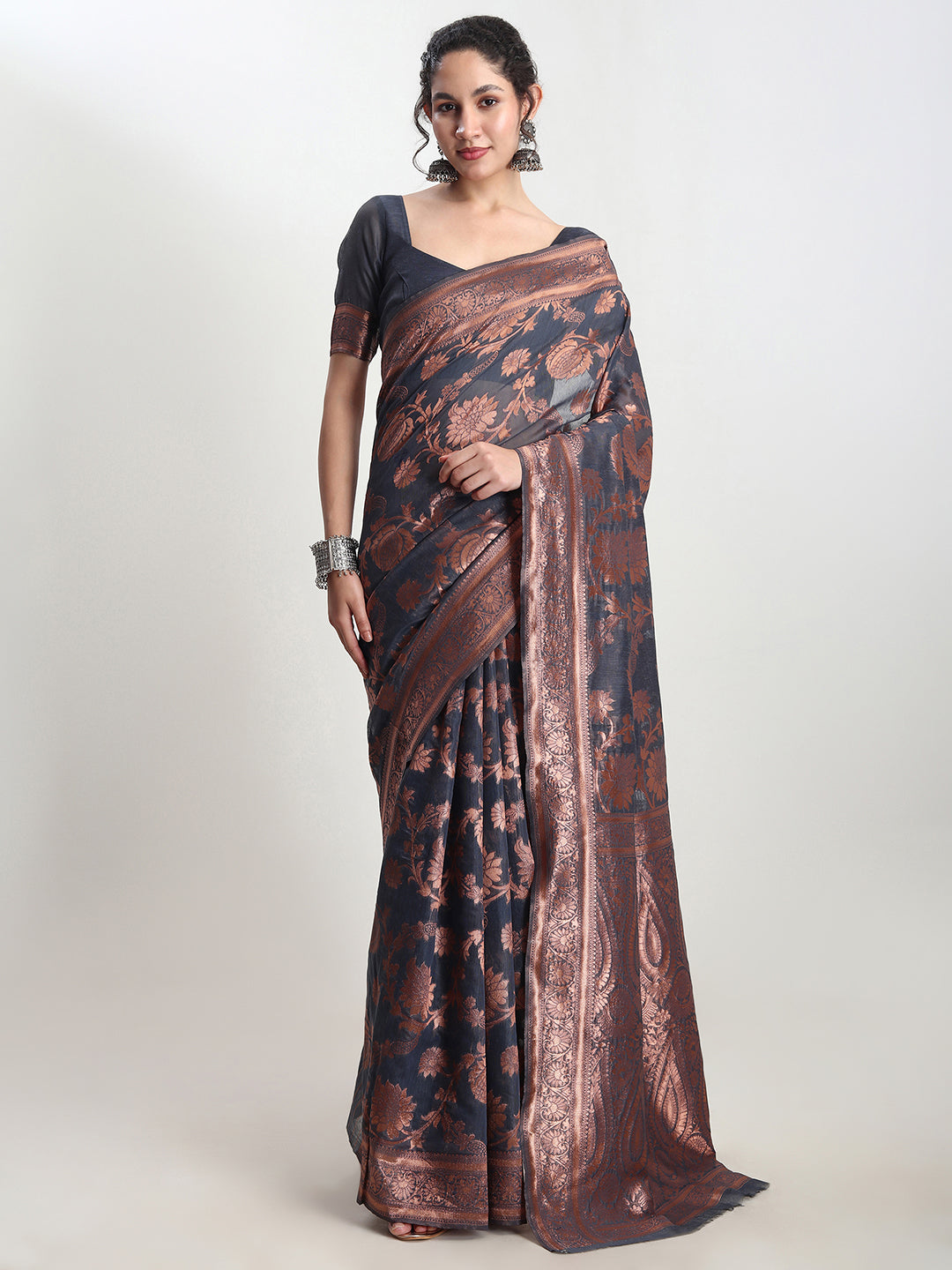 Janasya Dark Grey Silk Blend Floral Jacquard Saree - Distacart