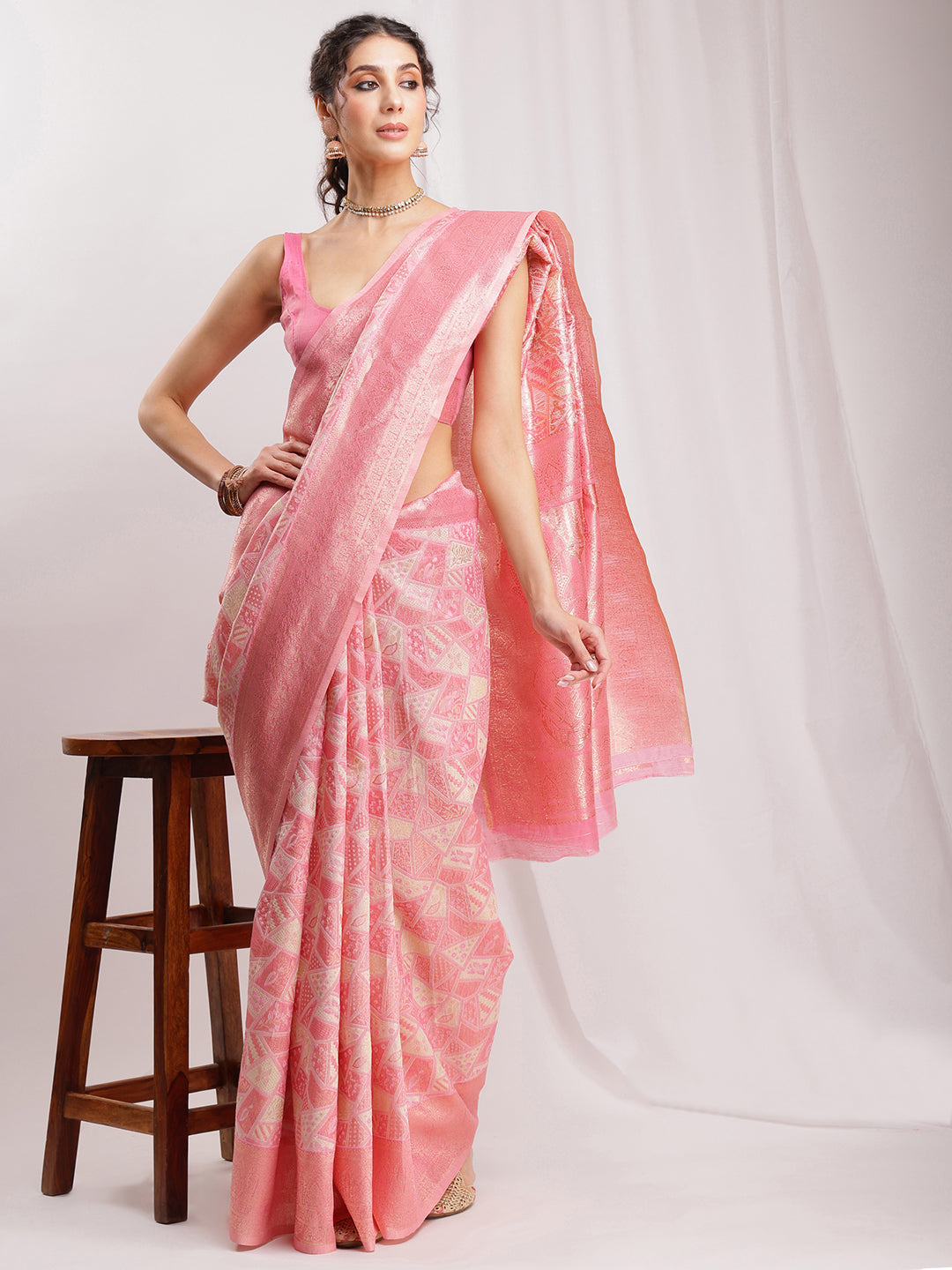 Janasya Peach Silk Blend Geometric Jacquard Saree - Distacart