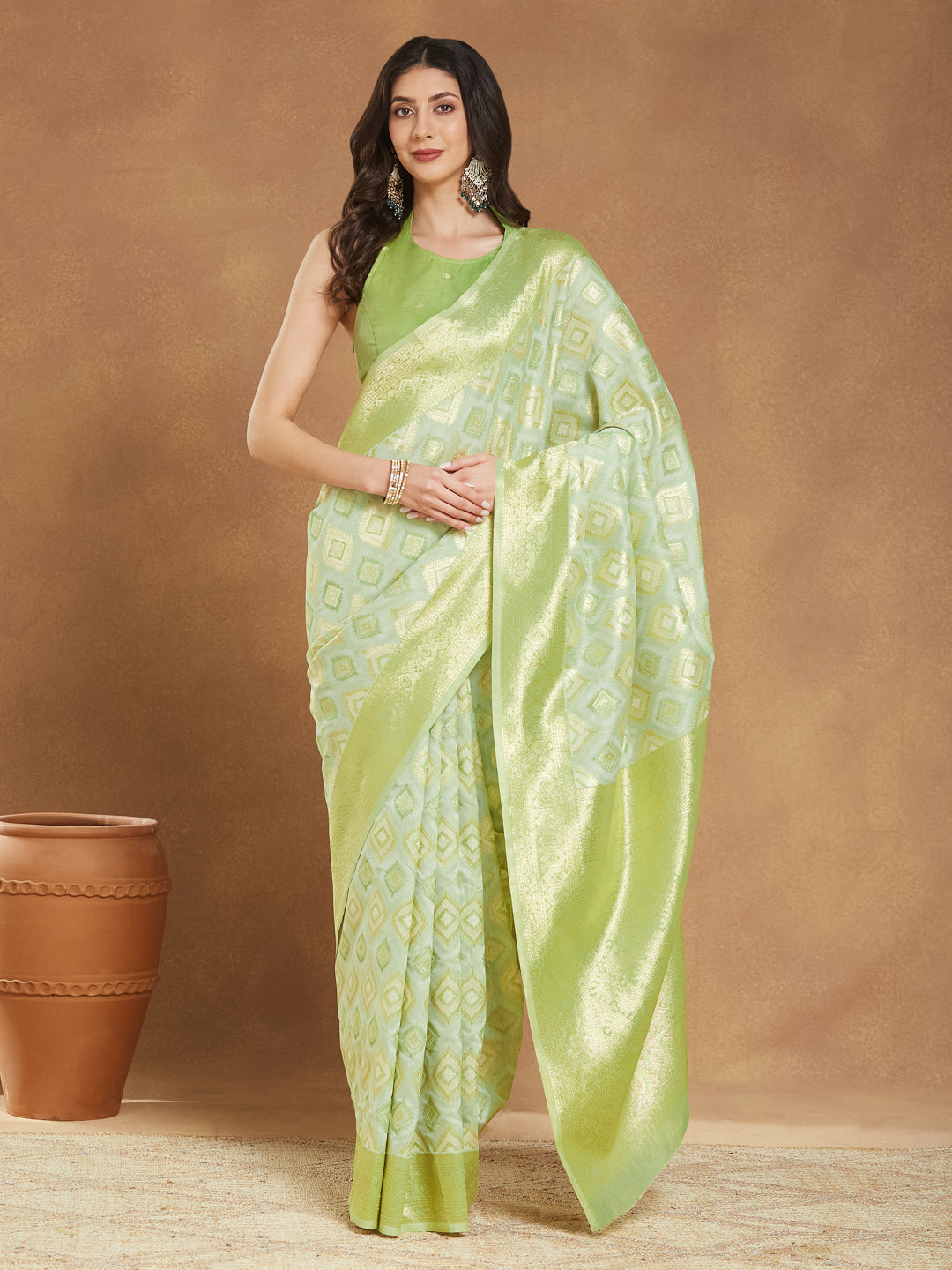 Janasya Light Green Silk Blend Geometric Jacquard Saree - Distacart