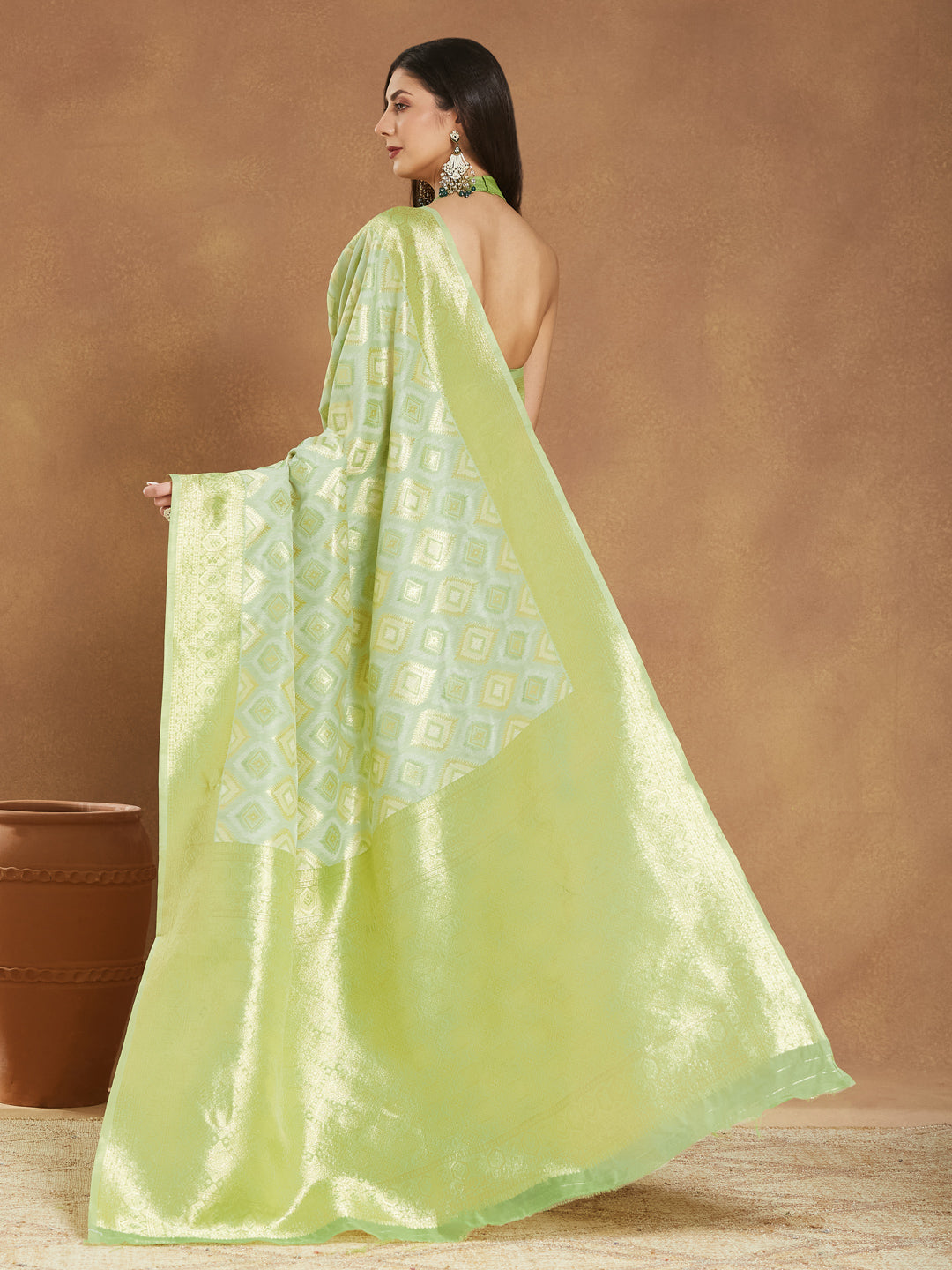Janasya Light Green Silk Blend Geometric Jacquard Saree - Distacart