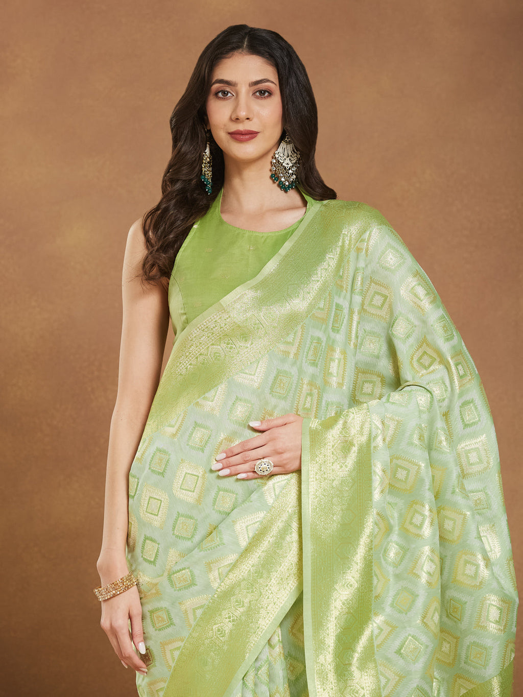 Janasya Light Green Silk Blend Geometric Jacquard Saree - Distacart