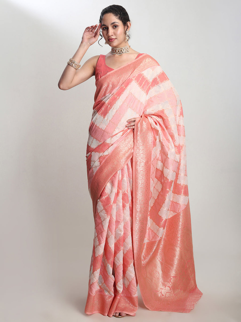 Janasya Peach Silk Blend Geometric Jacquard Saree - Distacart