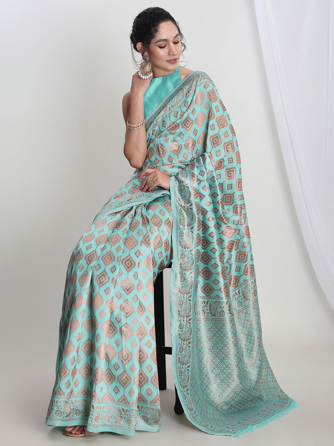 Janasya Light Blue Silk Blend Geometric Jacquard Saree - Distacart