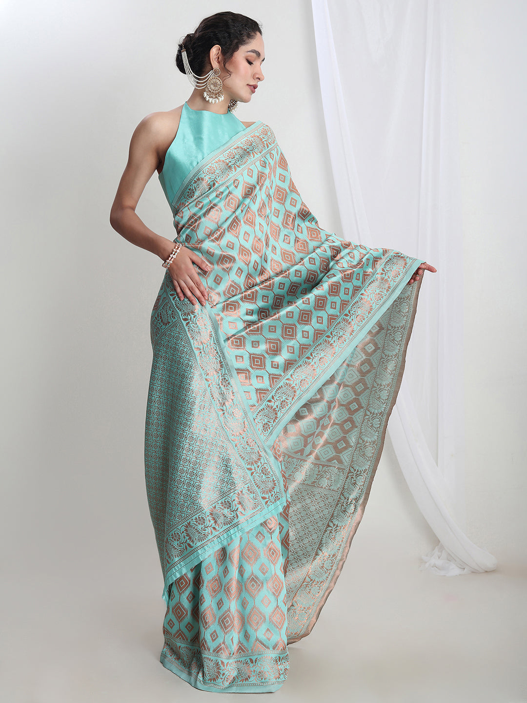 Janasya Light Blue Silk Blend Geometric Jacquard Saree - Distacart