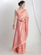 Janasya Peach Silk Blend Geometric Jacquard Saree - Distacart