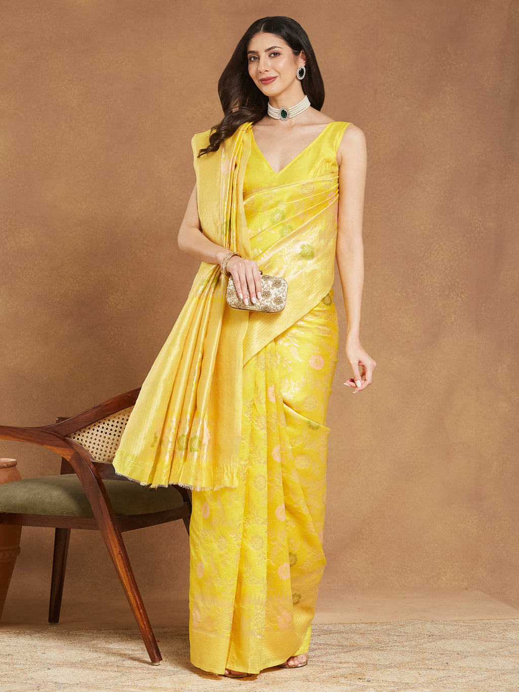 Janasya Yellow Silk Blend Floral Jacquard Saree - Distacart