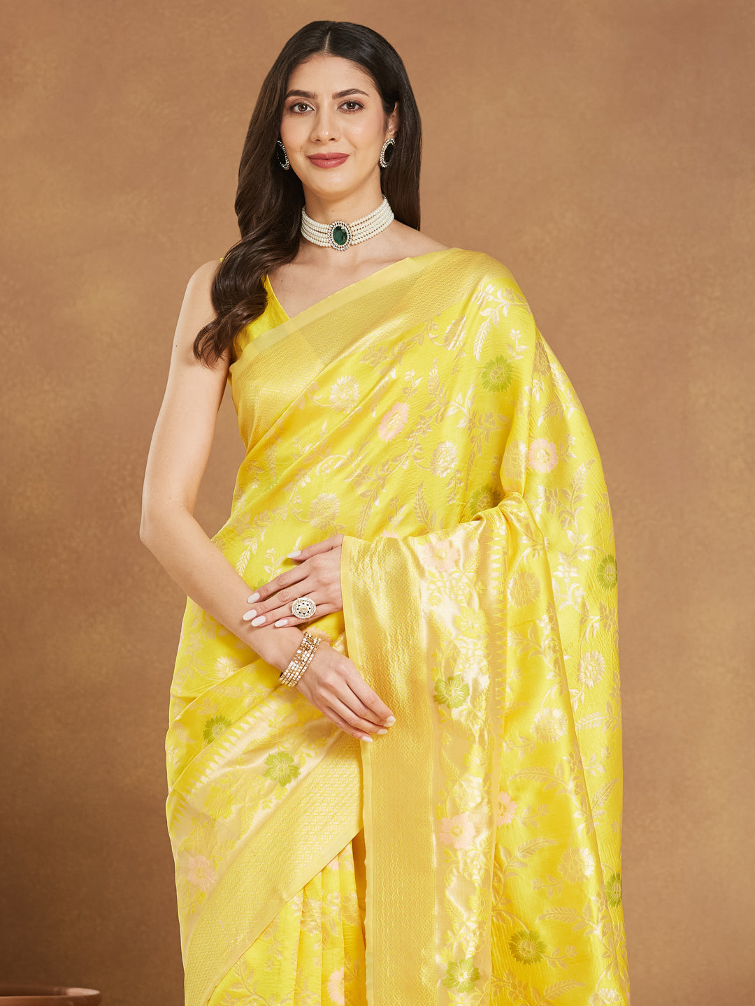 Janasya Yellow Silk Blend Floral Jacquard Saree - Distacart