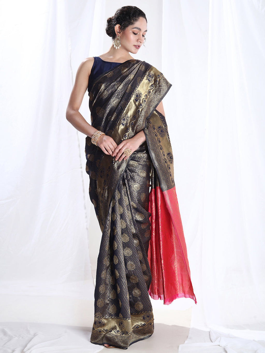 Janasya Navy Blue Silk Blend Ethnic Motifs Jacquard Saree - Distacart