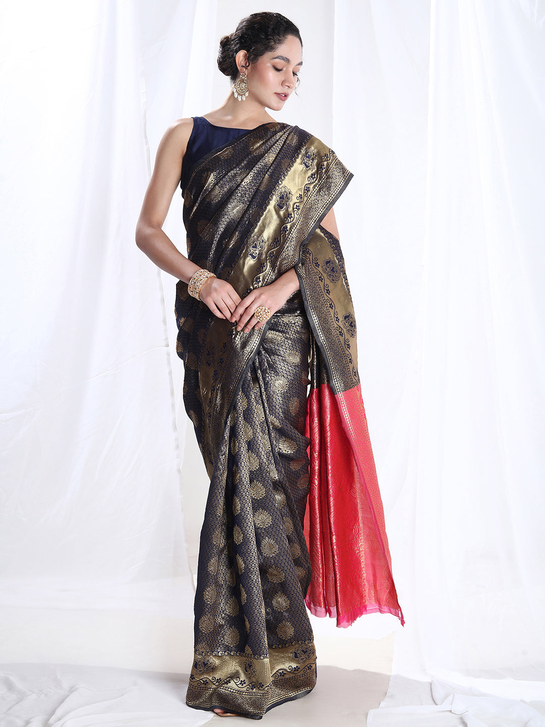 Janasya Navy Blue Silk Blend Ethnic Motifs Jacquard Saree - Distacart