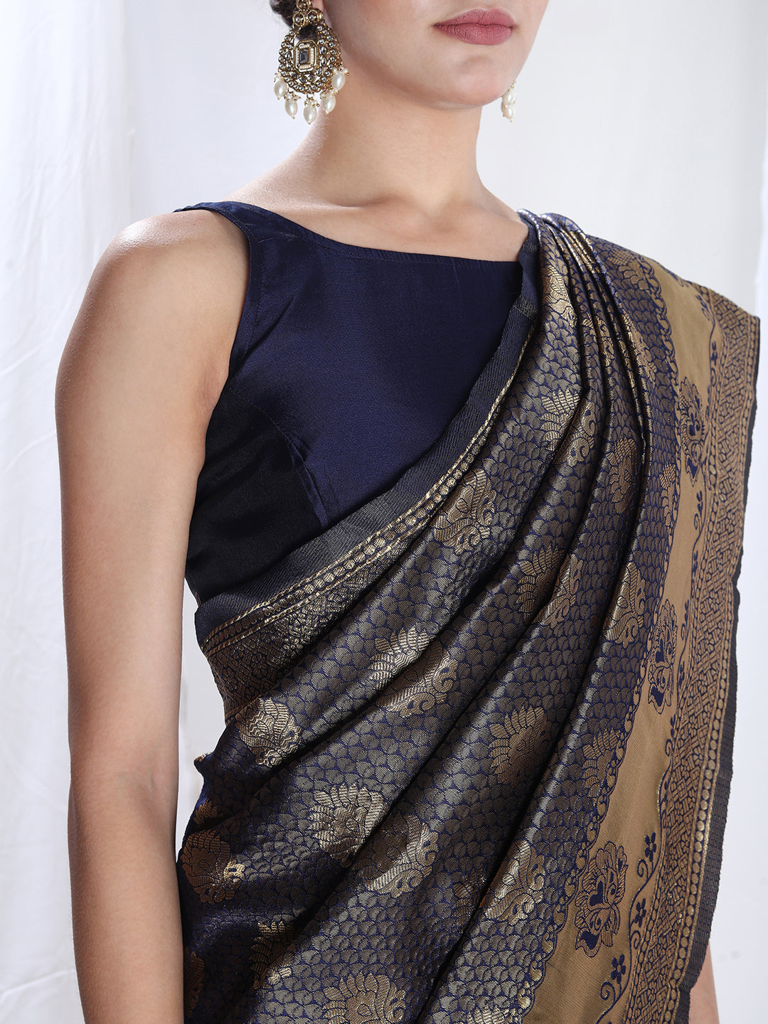 Janasya Navy Blue Silk Blend Ethnic Motifs Jacquard Saree - Distacart