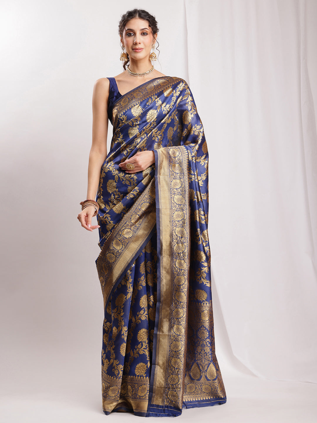 Janasya Navy Blue Silk Blend Floral Jacquard Saree - Distacart