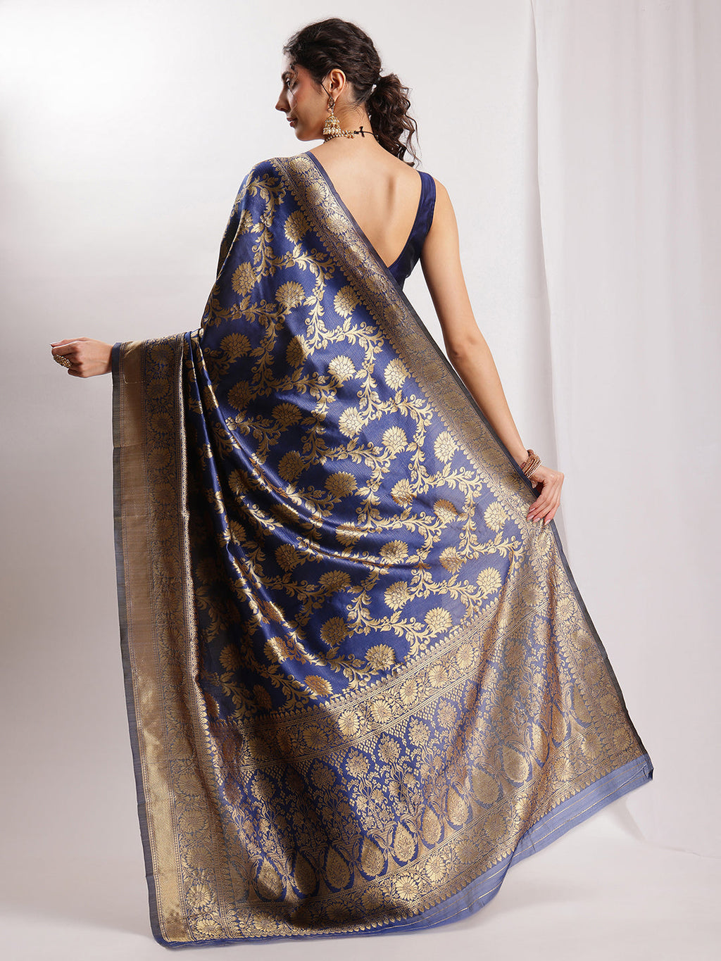 Janasya Navy Blue Silk Blend Floral Jacquard Saree - Distacart
