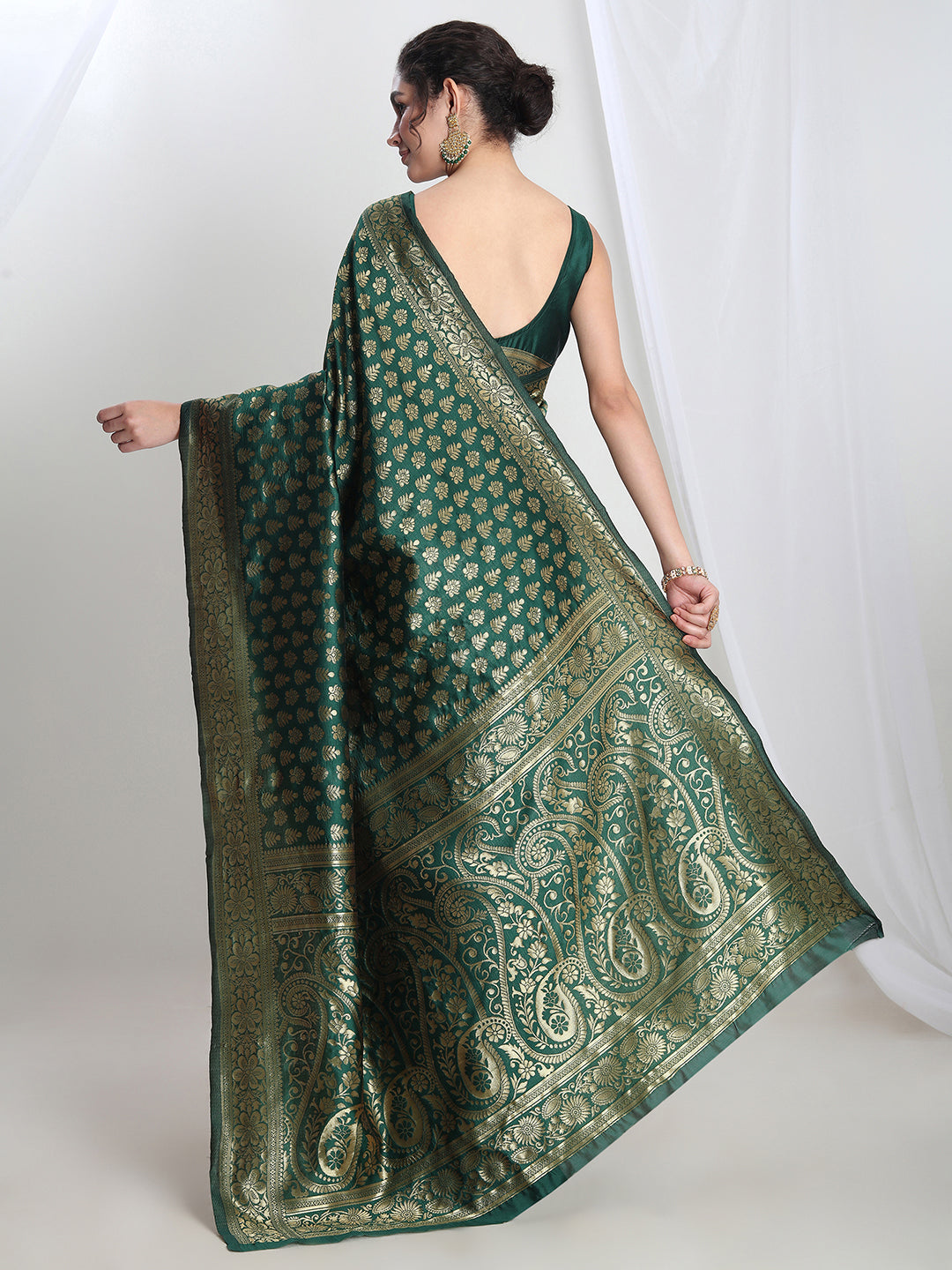 Janasya Dark Green Silk Blend Floral Jacquard Saree - Distacart