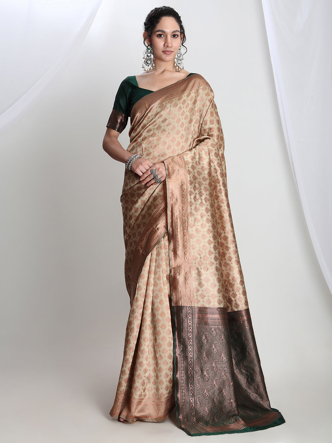Janasya Beige Silk Blend Ethnic Motifs Jacquard Saree - Distacart