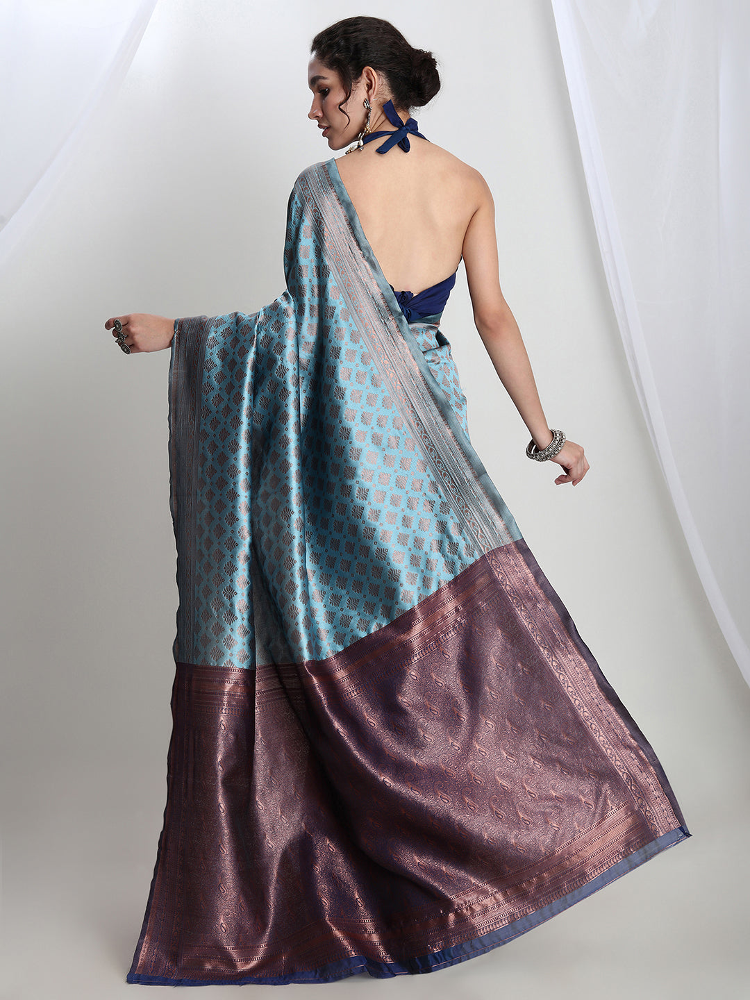 Janasya Light Blue Silk Blend Ethnic Motifs Jacquard Saree - Distacart