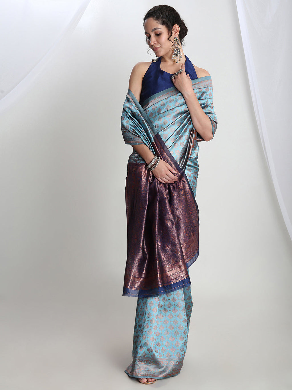 Janasya Light Blue Silk Blend Ethnic Motifs Jacquard Saree - Distacart