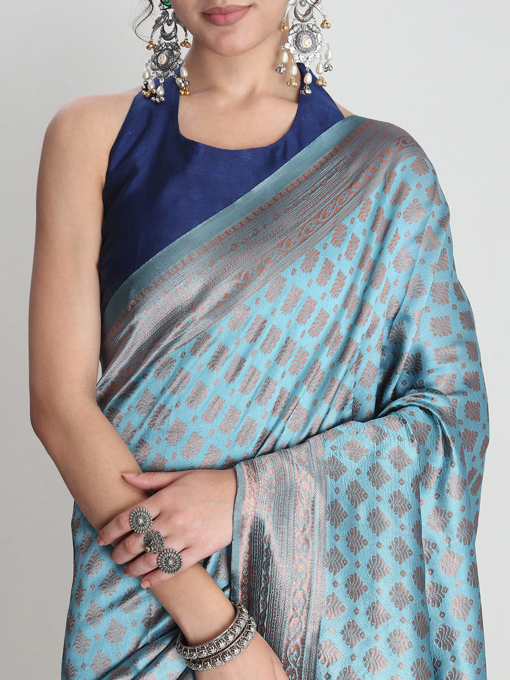 Janasya Light Blue Silk Blend Ethnic Motifs Jacquard Saree - Distacart