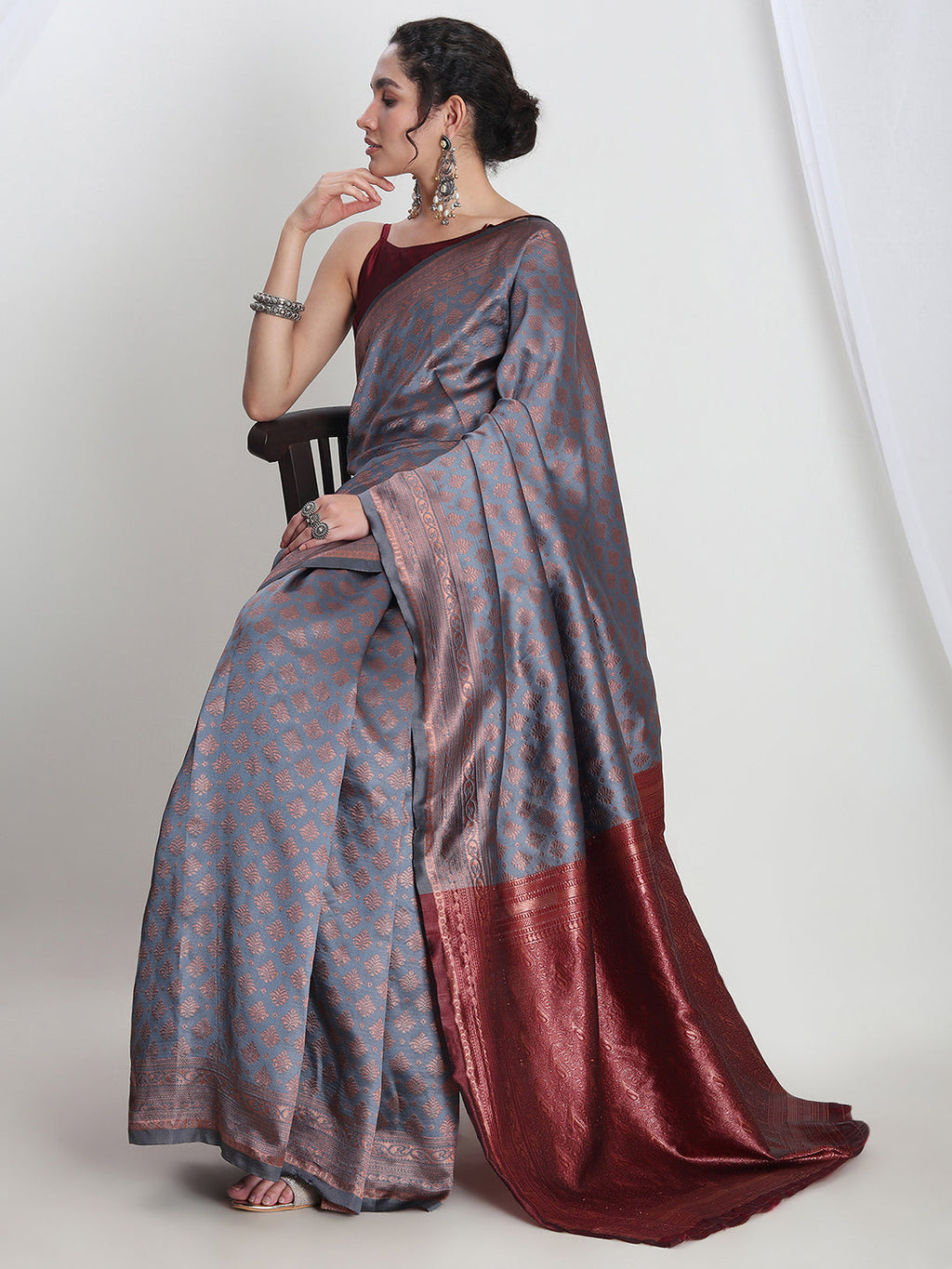 Janasya Grey Silk Blend Ethnic Motifs Jacquard Saree - Distacart