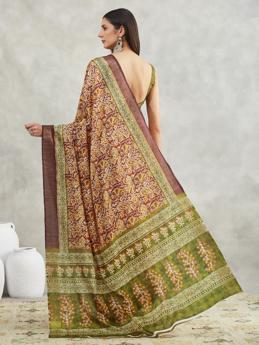 Janasya Burgundy Silk Blend Paisley Printed Saree - Distacart