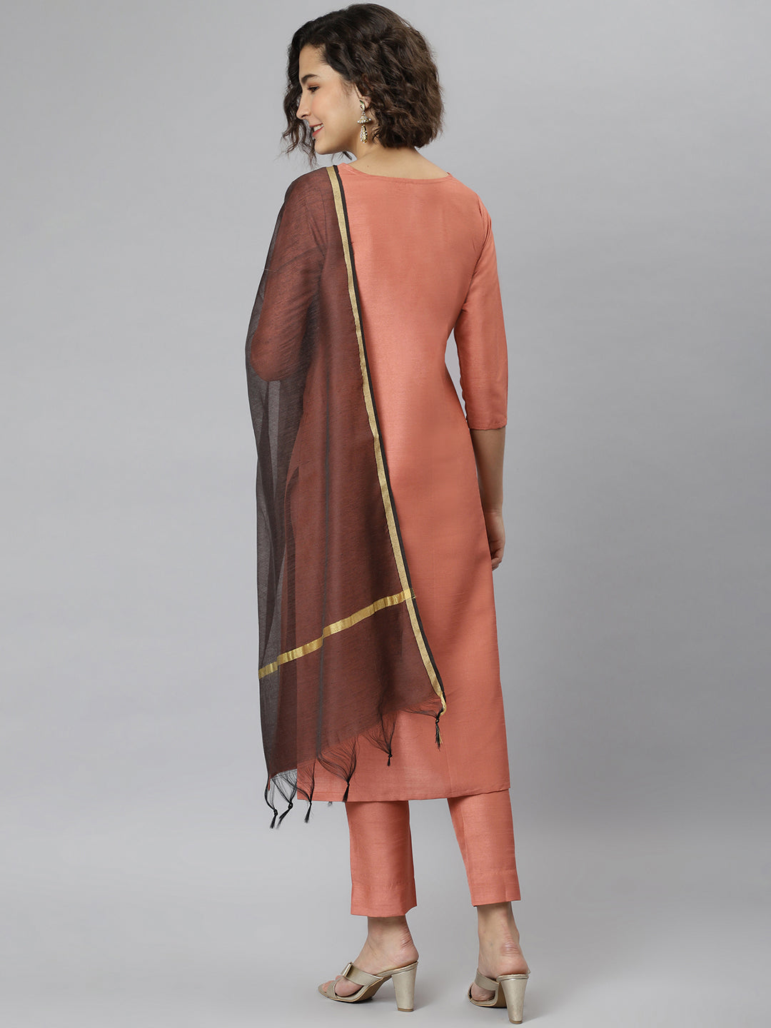 Janasya Women's Peach Poly Silk Solid Straight Casual Kurta Set