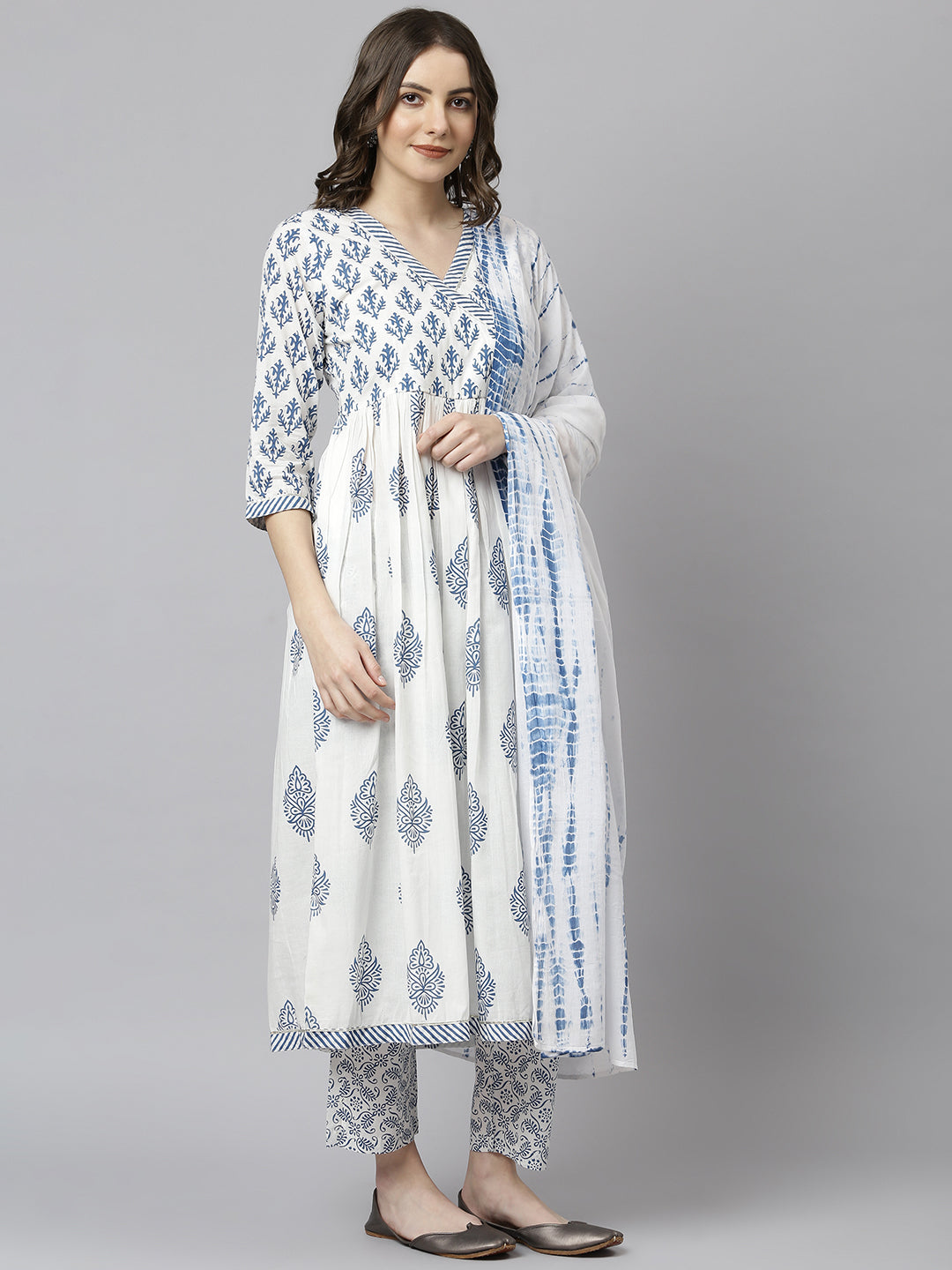 Janasya Women's White Cotton Block Print Kurta With Pant And Dupatta - Distacart