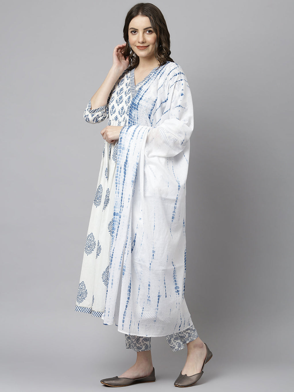 Janasya Women's White Cotton Block Print Kurta With Pant And Dupatta - Distacart